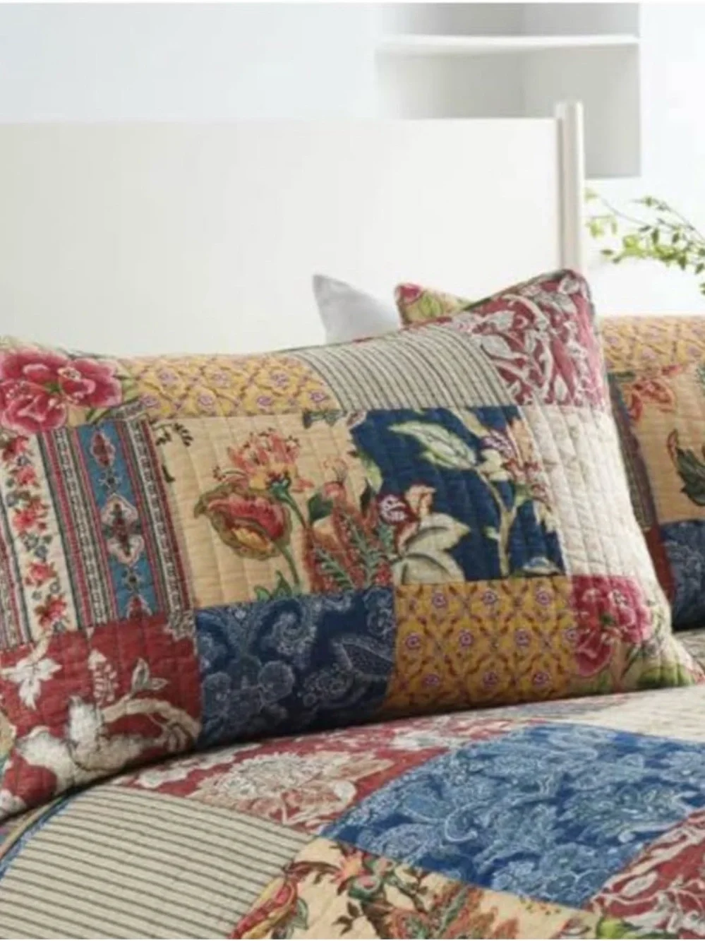 Patchwork Floral Quilt Comforter Set - Multi